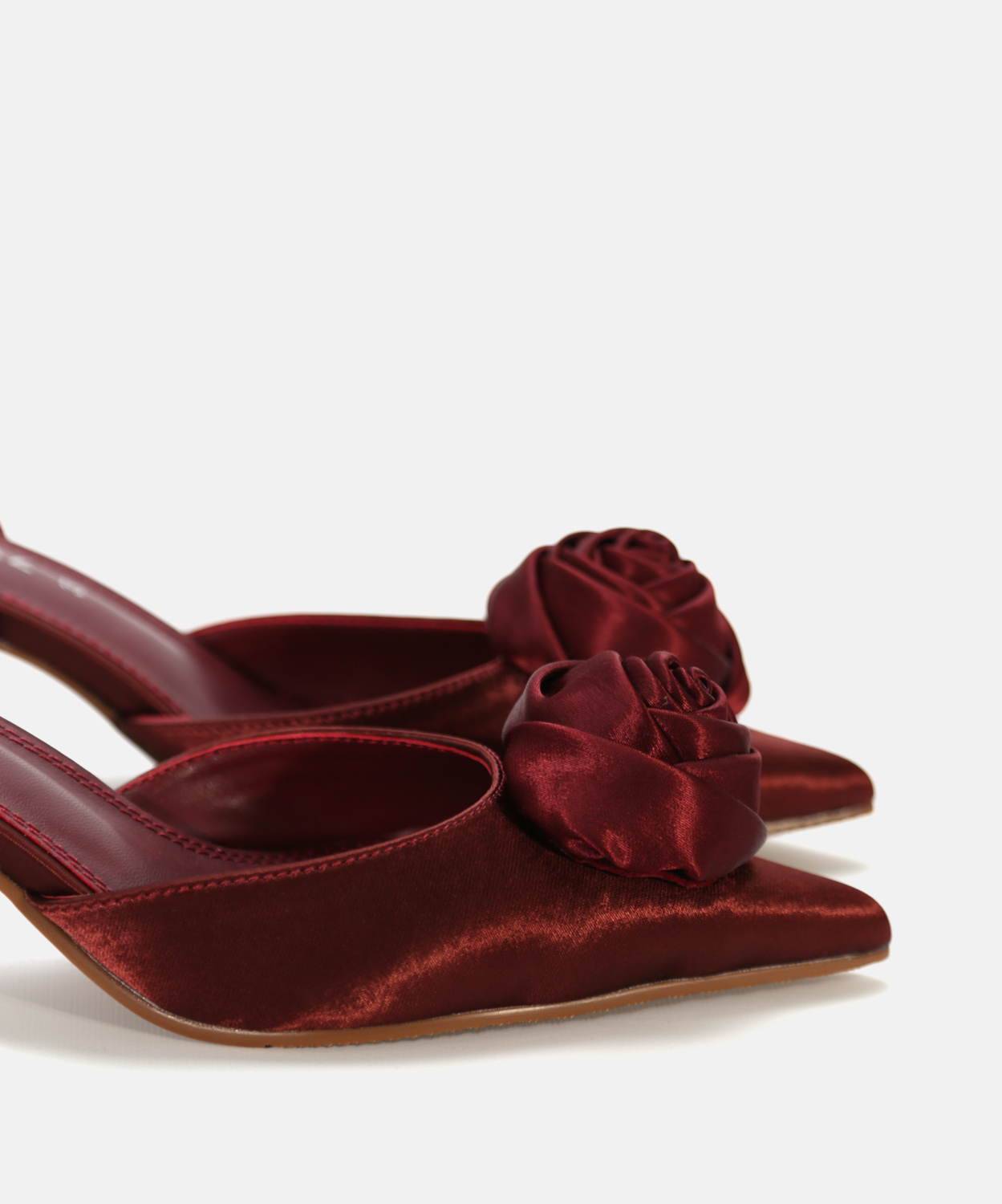 Sapato salto fino flor image number null